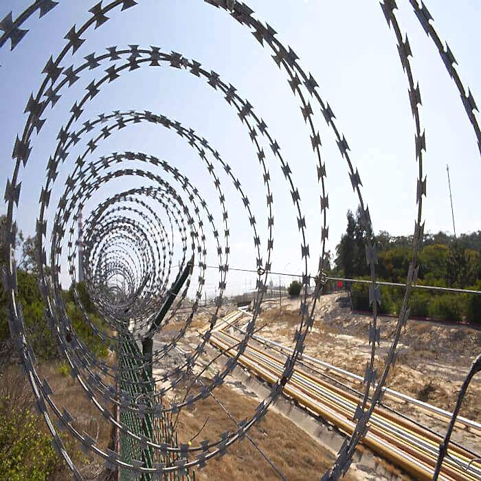 Yüksek Güvenlikli Helezon Jiletli Teller İle Daha Güvenli Alanlar Oluşturabilirsiniz.