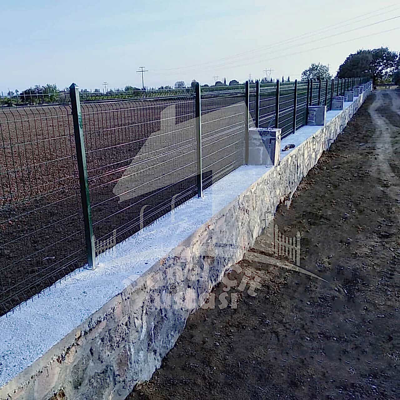 duvar üstü panel çit yapılması birim fiyat