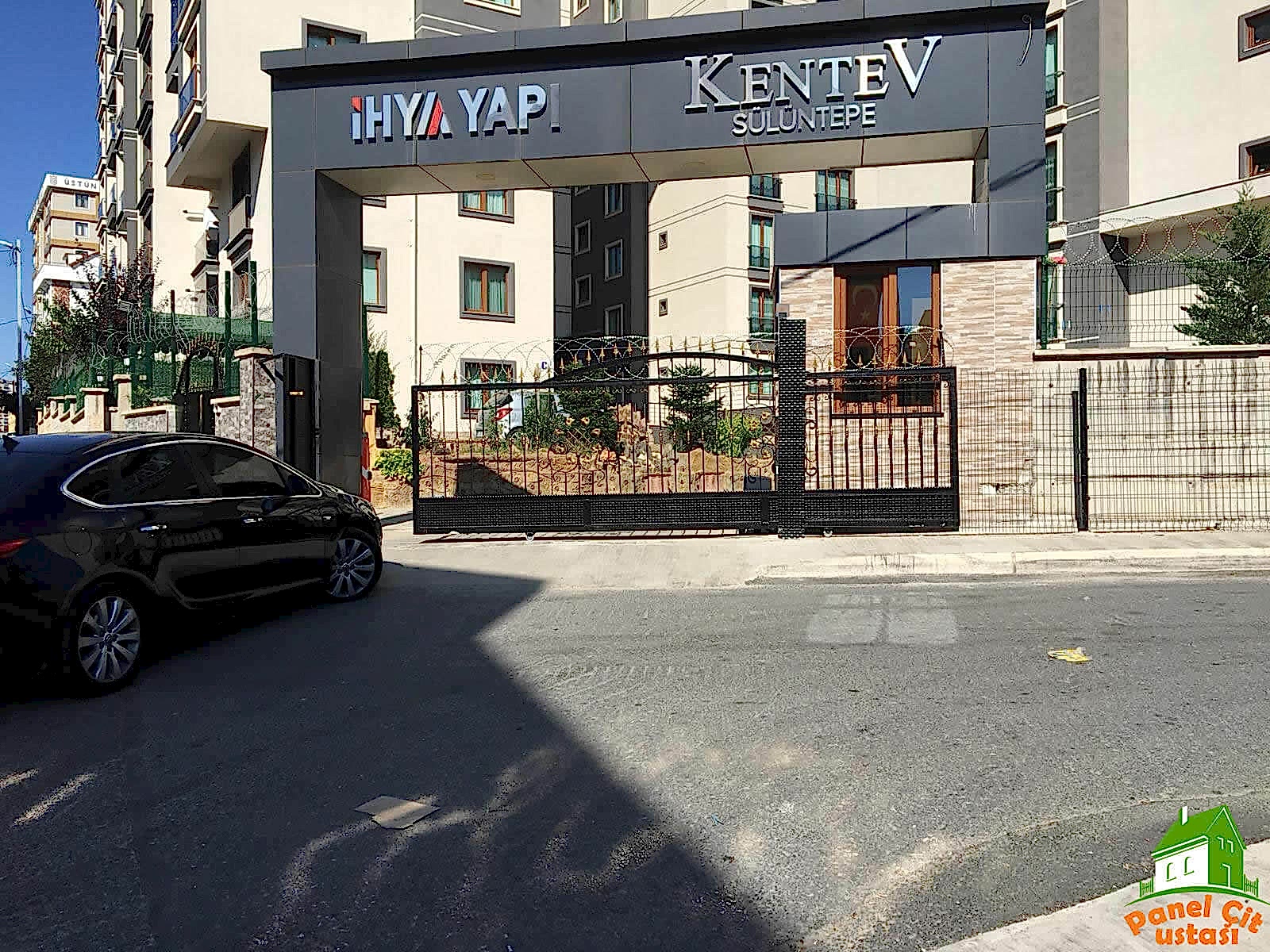 Yana Kayar Kapı